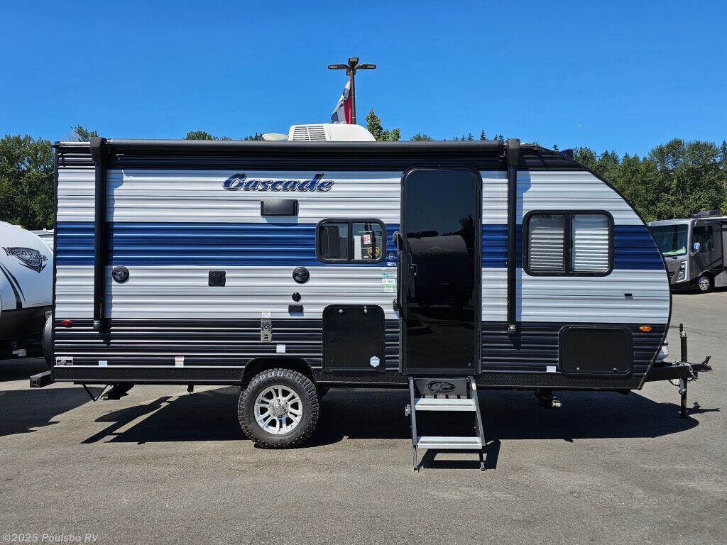2022 Forest River Cascade 16BHS - Used Travel Trailer For Sale by Poulsbo RV in Sumner, Washington features Awning