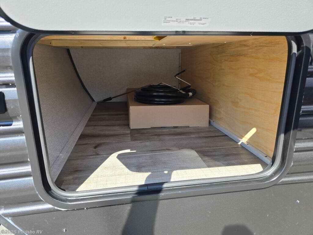 New 2026 CrossRoads Zinger ZR390DB available in Sumner, Washington