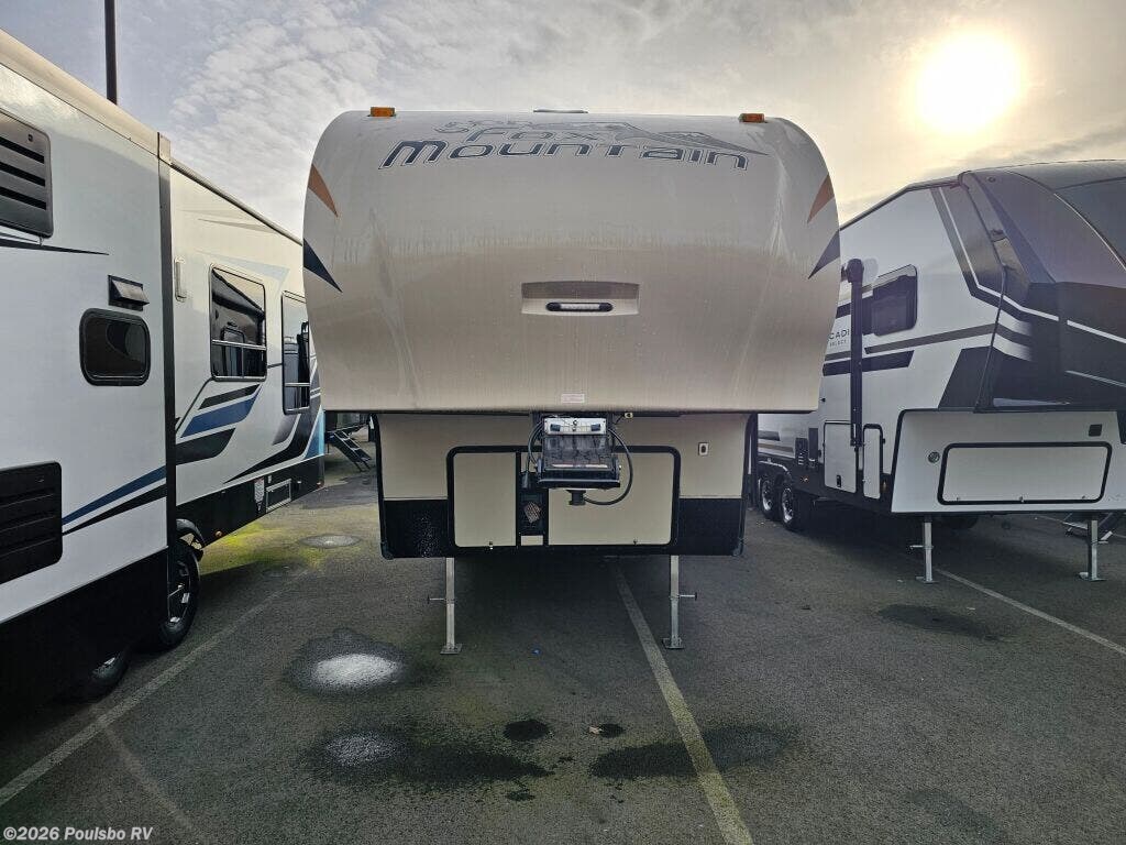 2018 Northwood Fox Mountain Fox Mountain - Used Fifth Wheel For Sale by Poulsbo RV in Sumner, Washington features Awning