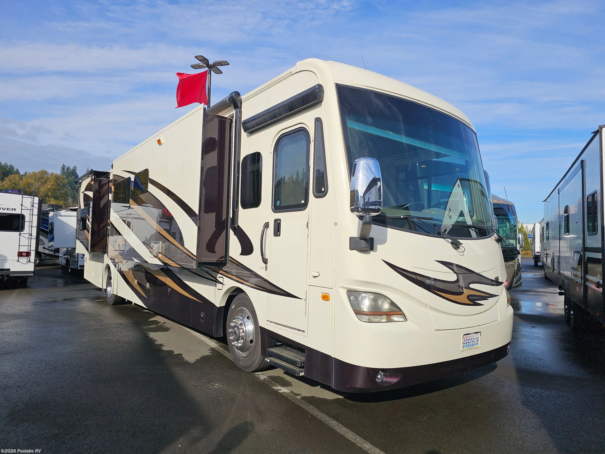 2015 Coachmen Sportscoach Sportscoach - Used Class A For Sale by Poulsbo RV in Sumner, Washington features Awning