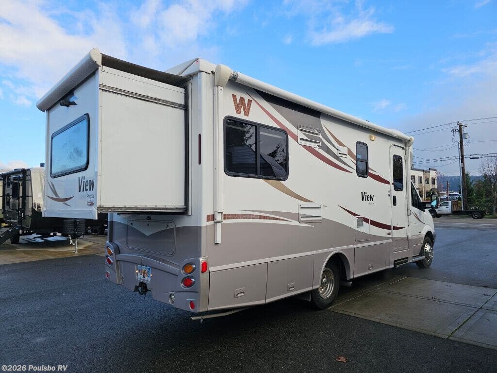 2014 Winnebago View View - Used Class C For Sale by Poulsbo RV in Sumner, Washington features Awning