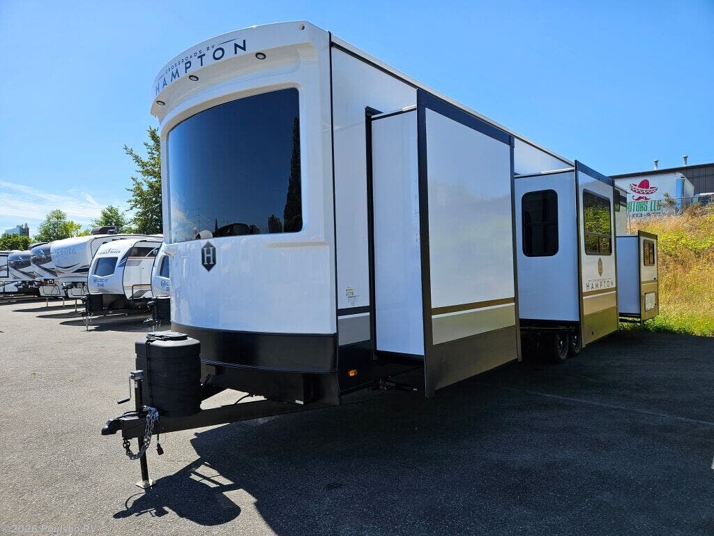 2026 Hampton Hampton by CrossRoads from Poulsbo RV in Sumner, Washington