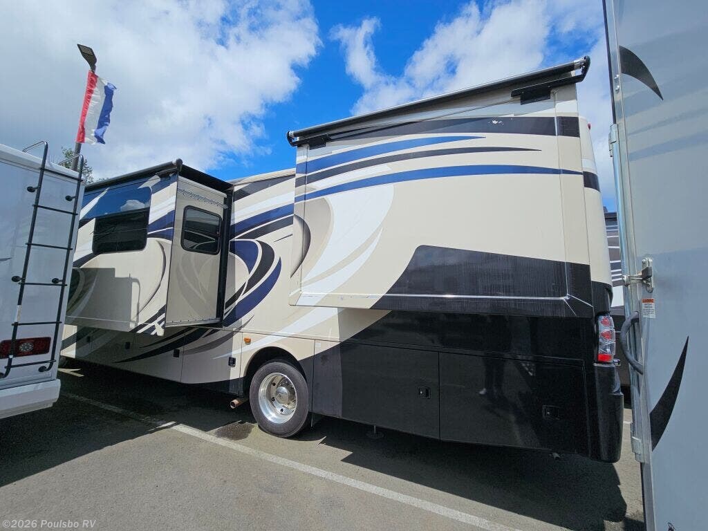 Used 2016 Thor Motor Coach Miramar Miramar available in Sumner, Washington