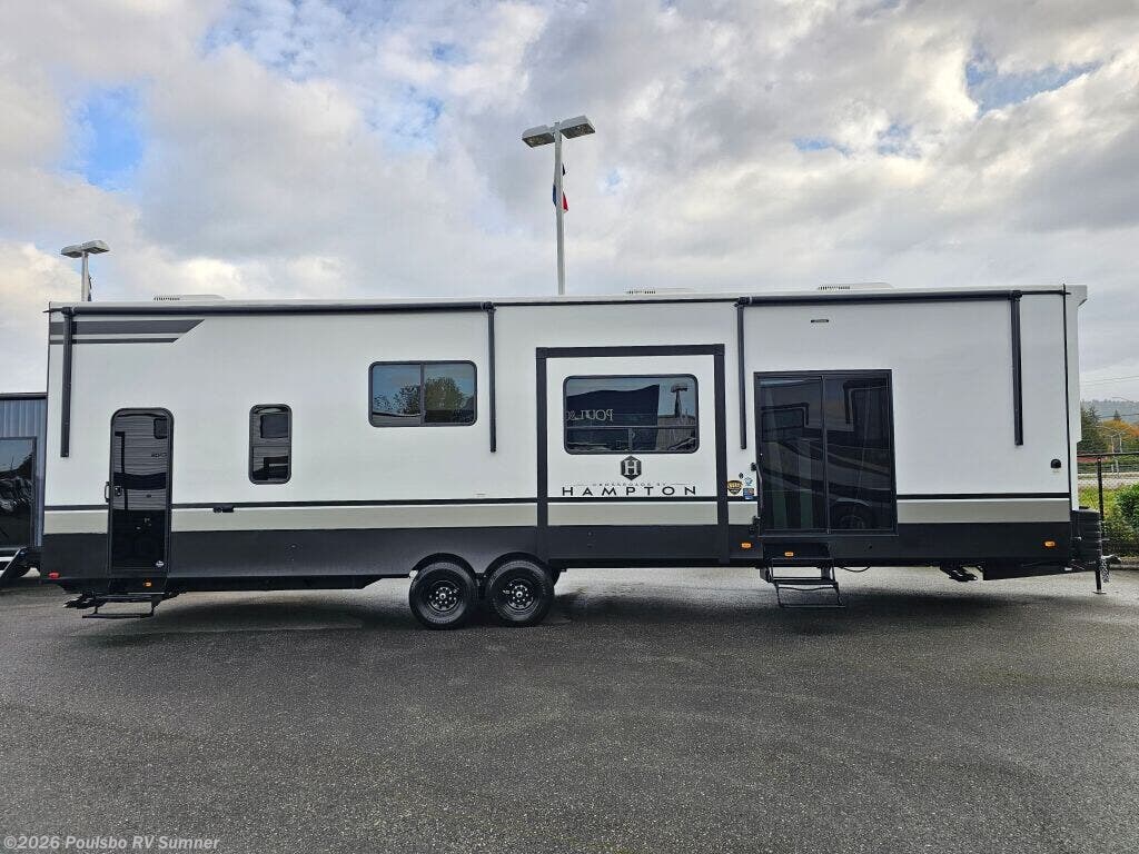 2026 CrossRoads Hampton Hampton - New Destination Trailer For Sale by Poulsbo RV Sumner in Sumner, Washington features Awning