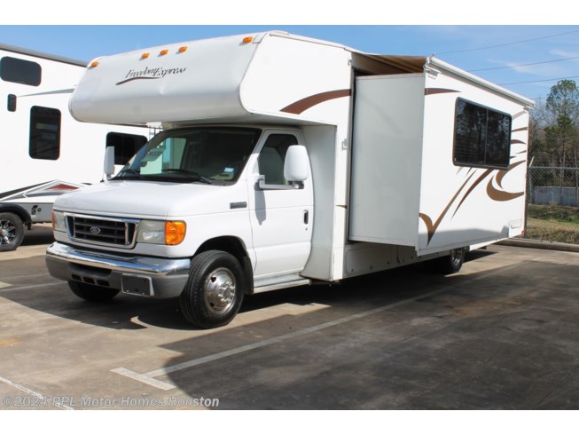 2008 Coachmen Freedom Express Tailgate 31IS RV for Sale in Houston, TX 2008 Coachmen Freedom Express Tailgate Edition