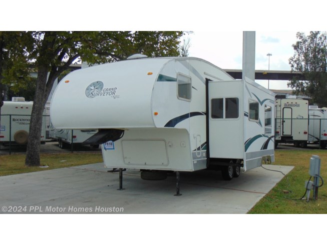 2004 Forest River Grand Surveyor 240BH RV for Sale in Houston, TX 77074 2004 Forest River Surveyor For Sale