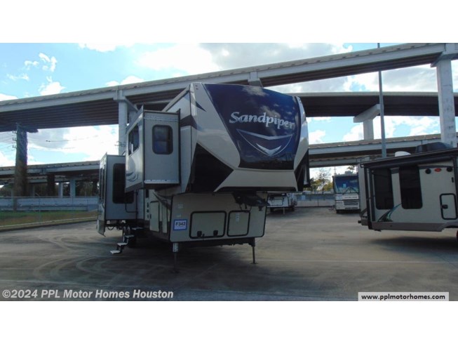 Used 2018 Forest River Sandpiper 377FLIK available in Houston, Texas