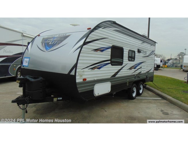 2019 Forest River Salem Cruise Lite 171RBXL - Used Travel Trailer For Sale by PPL Motor Homes in Houston, Texas features Spare Tire Kit, Non-Smoking Unit, Microwave, DVD Player, Water Heater