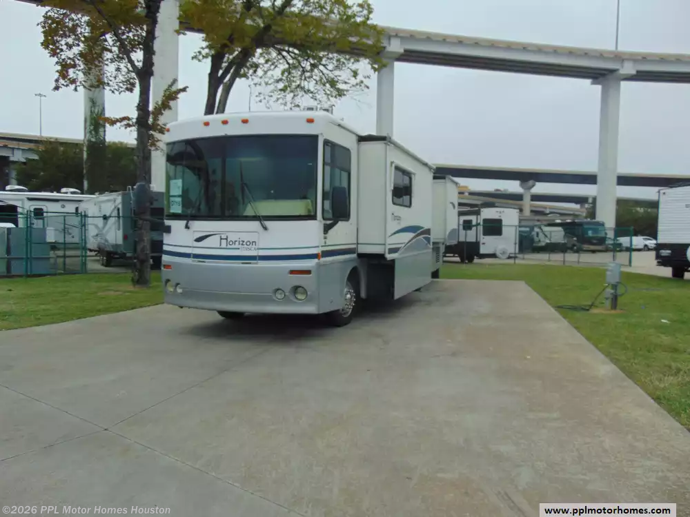 2001 Itasca Horizon 36LD RV for Sale in Houston, TX 77074 D716