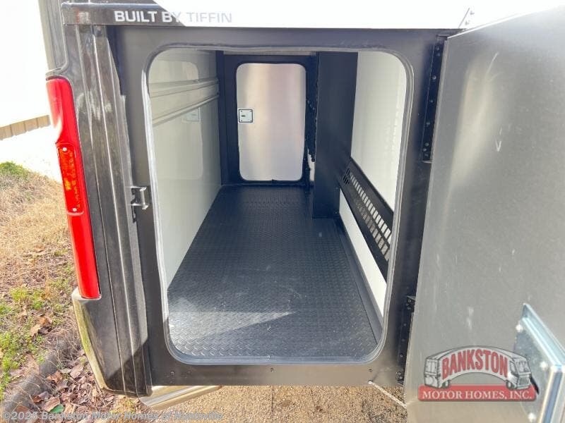 New 2025 Tiffin Wayfarer 25 XLW available in Huntsville, Alabama