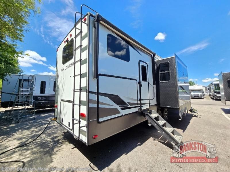 Used 2020 Keystone Avalanche 379BH available in Huntsville, Alabama