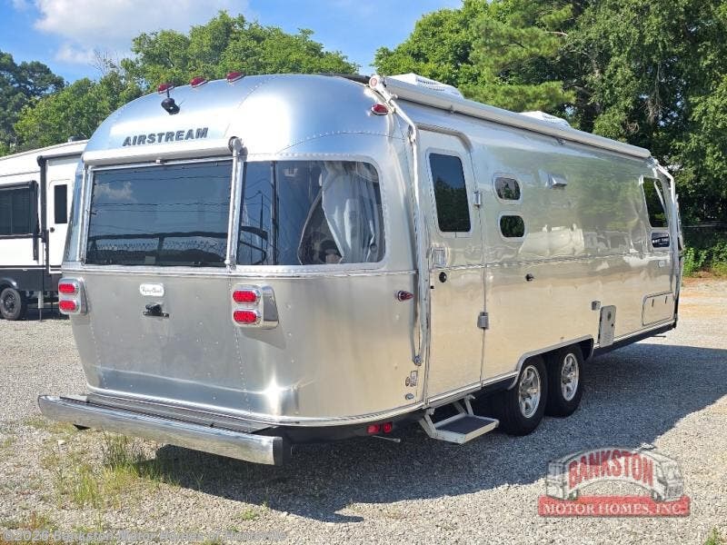 Used 2023 Airstream Flying Cloud 27FB Twin available in Huntsville, Alabama