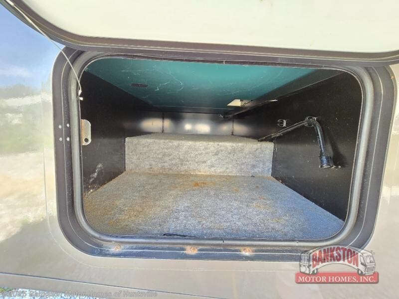 2011 Vista 26P by Winnebago from Bankston Motor Homes of Huntsville in Huntsville, Alabama