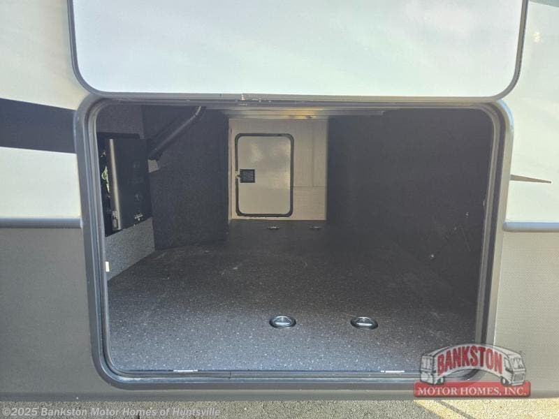 2023 Alpine 3650RL by Keystone from Bankston Motor Homes of Huntsville in Huntsville, Alabama