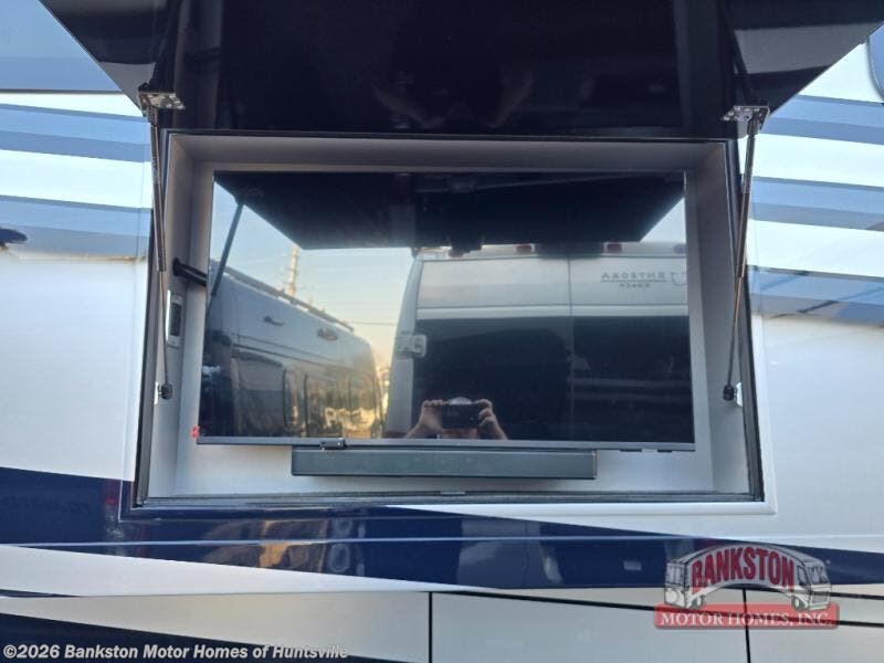 New 2026 Newmar London Aire 4595 available in Huntsville, Alabama