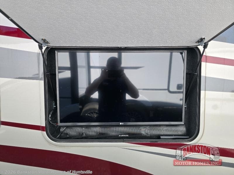 Used 2019 Tiffin Wayfarer 25 QW available in Huntsville, Alabama