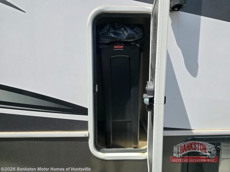Used 2023 Vanleigh Vilano 313RL available in Huntsville, Alabama