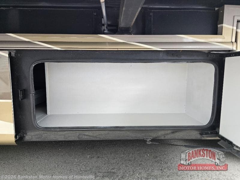 2013 Tuscany XTE 40EX by Thor Motor Coach from Bankston Motor Homes of Huntsville in Huntsville, Alabama