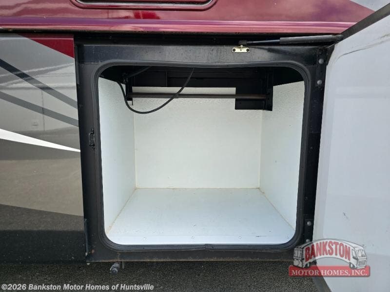 2014 Expedition 40X by Fleetwood from Bankston Motor Homes of Huntsville in Huntsville, Alabama