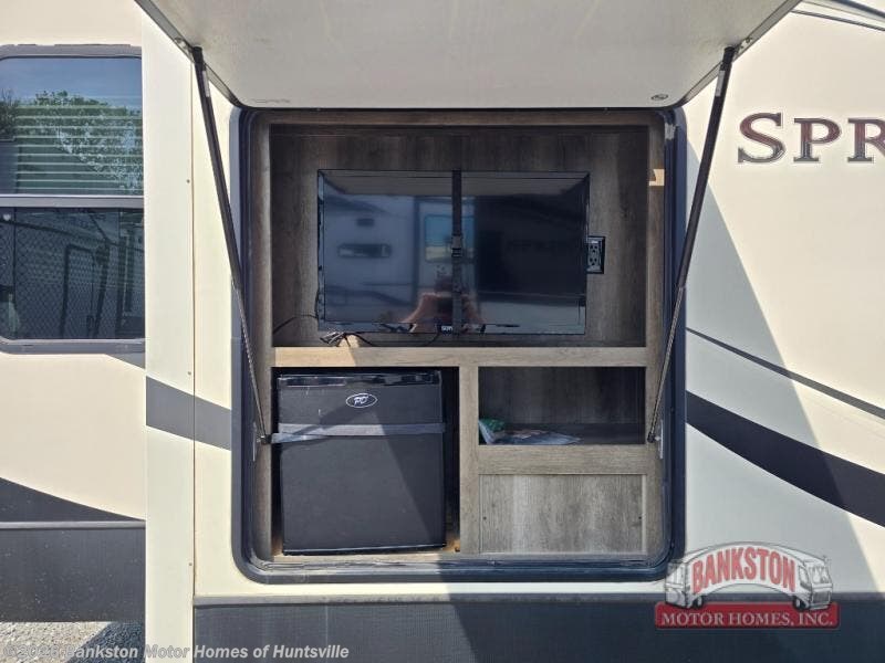 Used 2018 Keystone Sprinter 3151FWRLS available in Huntsville, Alabama
