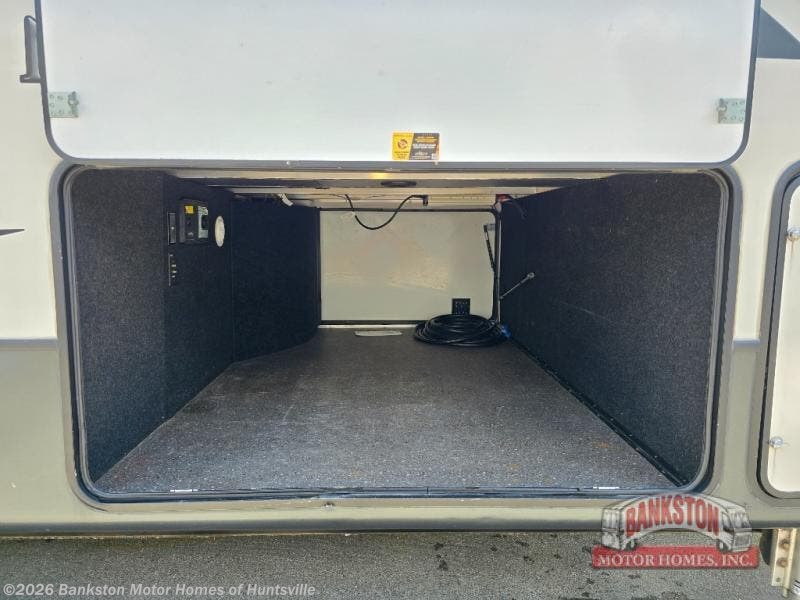 2021 Montana 3230CK by Keystone from Bankston Motor Homes of Huntsville in Huntsville, Alabama