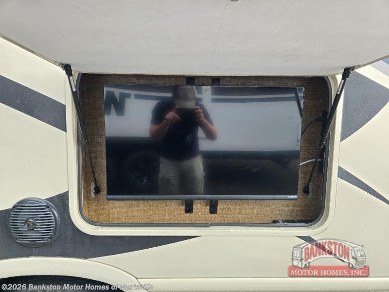2016 Outlaw Class C 29H by Thor Motor Coach from Bankston Motor Homes of Huntsville in Huntsville, Alabama