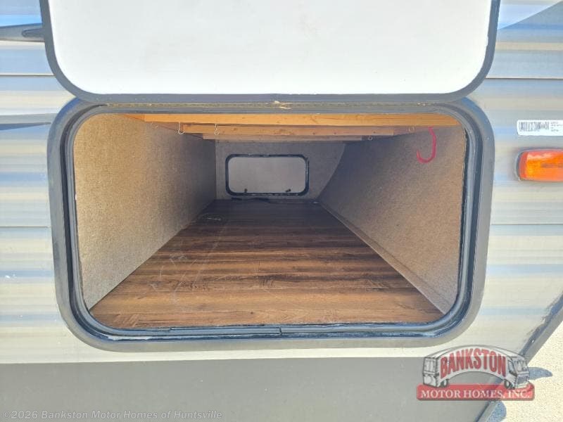 2018 Catalina 221TBS by Coachmen from Bankston Motor Homes of Huntsville in Huntsville, Alabama