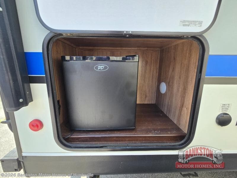 Used 2019 Jayco Jay Feather 24RL available in Huntsville, Alabama