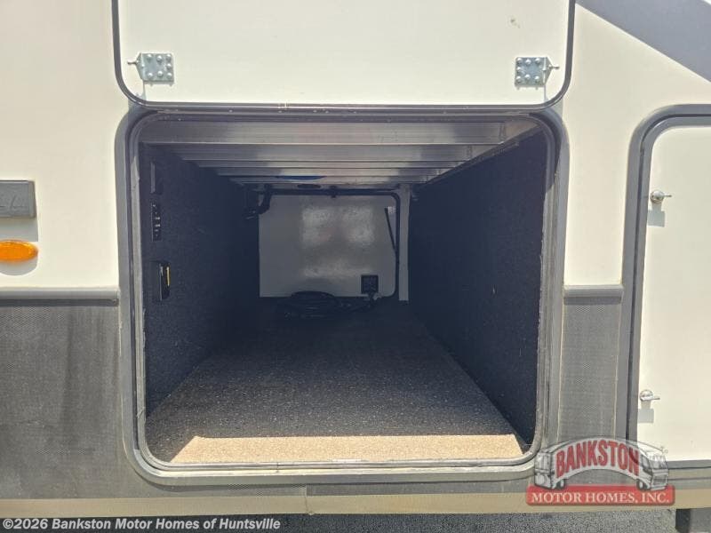 2024 Keystone Montana 295RL - Used Fifth Wheel For Sale by Bankston Motor Homes of Huntsville in Huntsville, Alabama