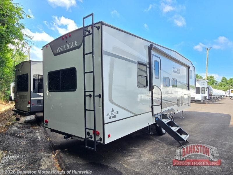 Used 2024 Alliance RV Avenue All-Access 28BH available in Huntsville, Alabama