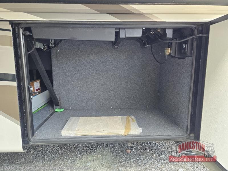 2022 Ventana 3717 by Newmar from Bankston Motor Homes of Huntsville in Huntsville, Alabama