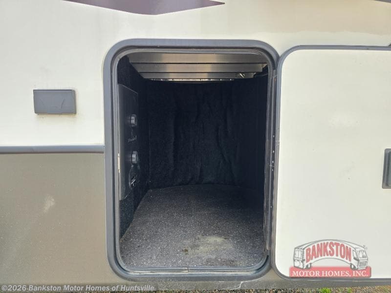 2022 Alpine 3700FL by Keystone from Bankston Motor Homes of Huntsville in Huntsville, Alabama