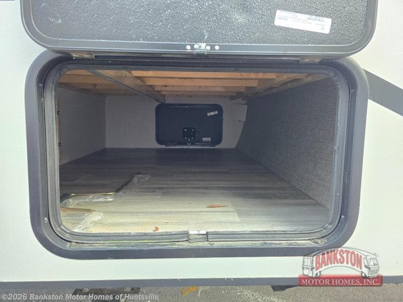 2021 Micro Minnie 1800BH by Winnebago from Bankston Motor Homes of Huntsville in Huntsville, Alabama