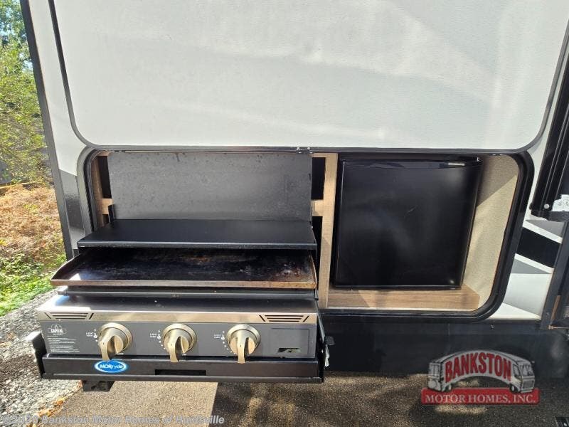 Used 2022 Grand Design Imagine 2910BH available in Huntsville, Alabama