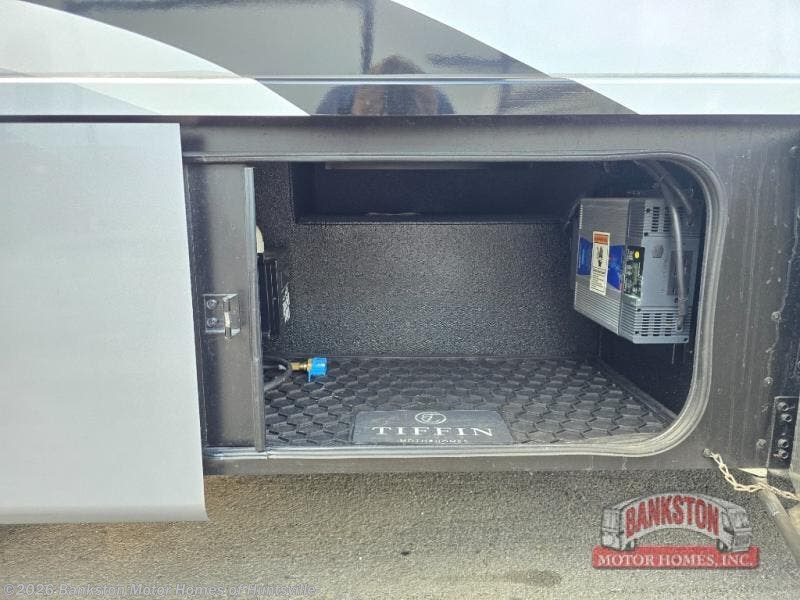 Used 2021 Tiffin Wayfarer 25 RW available in Huntsville, Alabama
