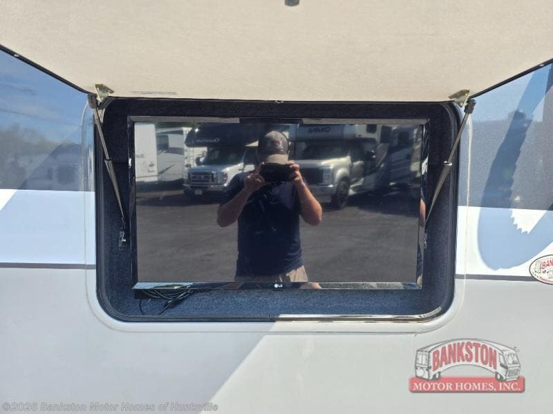 Used 2020 Tiffin Wayfarer 24 TW available in Huntsville, Alabama