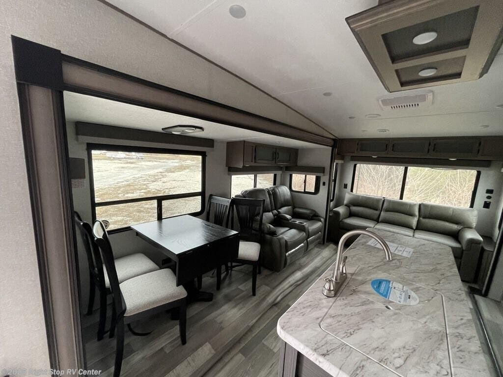 2023 Chaparral 30RLS RV for Sale in Lebanon Junction, KY 40150 13294