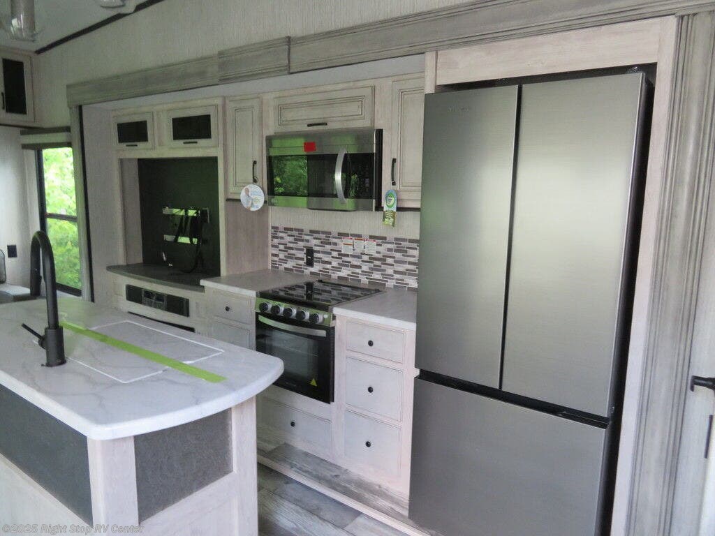 2023 Sierra 3370RLS RV for Sale in Lebanon Junction, KY 40150 13322