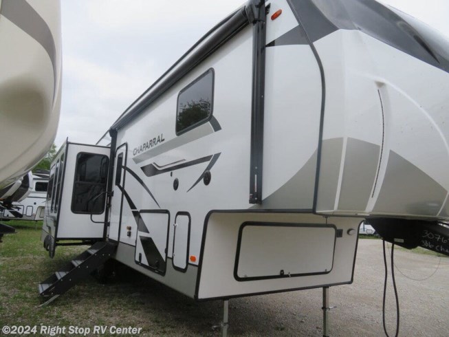 2023 Coachmen Chaparral Lite 336TSIK - New Fifth Wheel For Sale by Right Stop RV Center in Lebanon Junction, Kentucky
