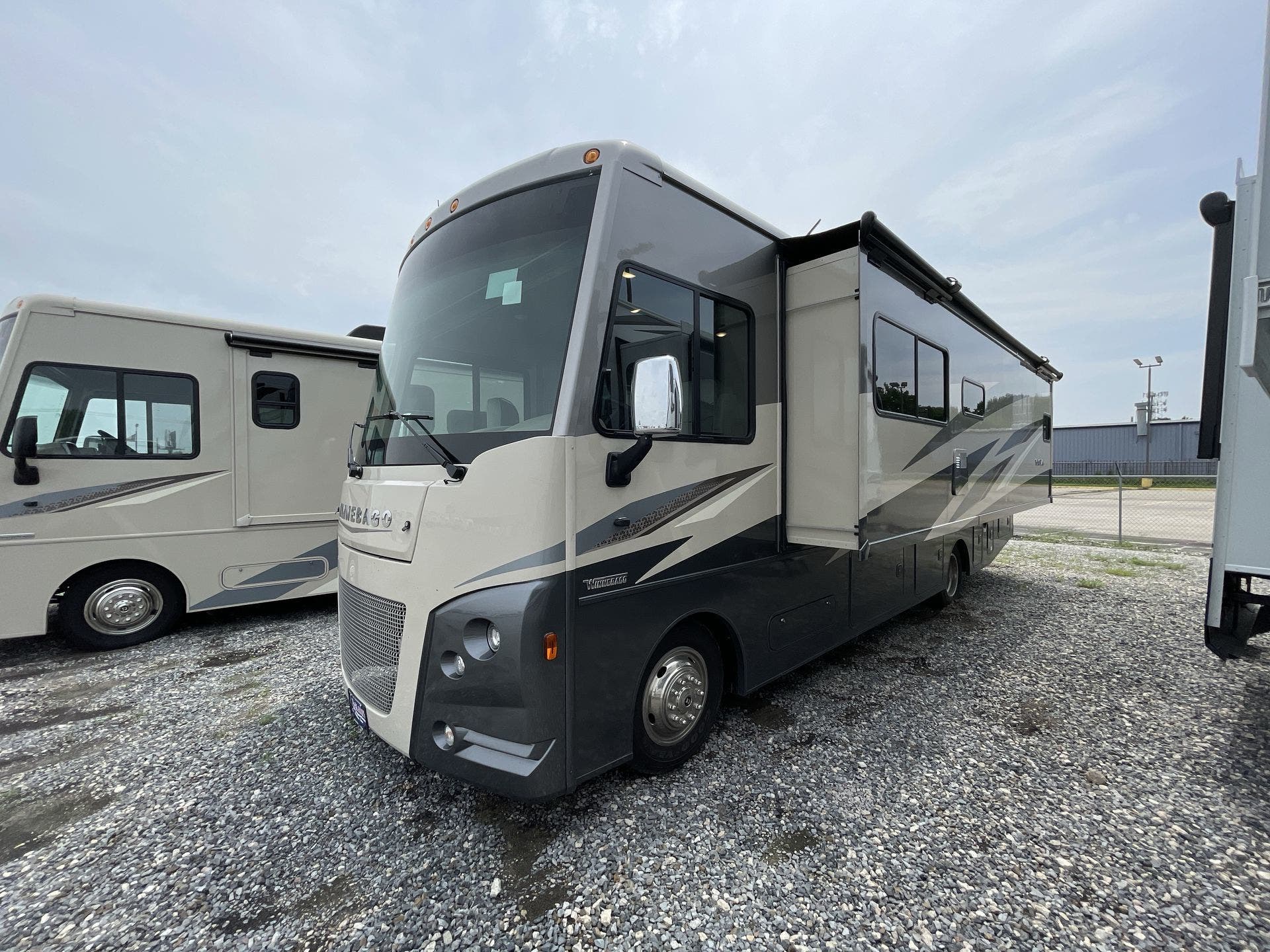 2022 Winnebago Vista 29V RV for Sale in Rockwall, TX 75087 | 95488 ...