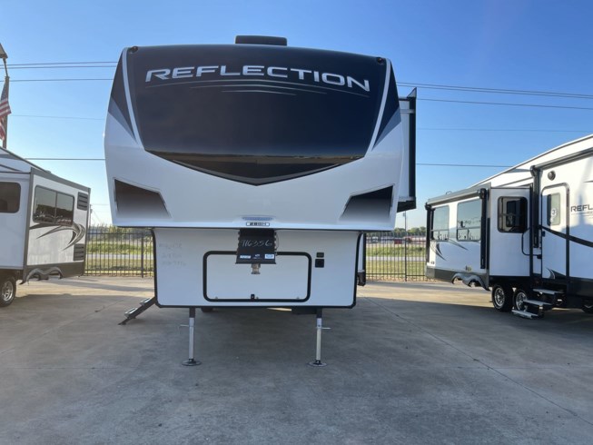 2022 Grand Design Reflection 28BH - New Fifth Wheel For Sale by McClain&#39;s RV Rockwall in Rockwall, Texas features Skylight, External Shower, Shower, CO Detector, Surround Sound System