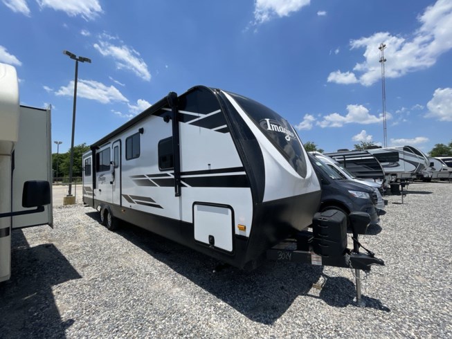 2020 Grand Design Imagine 3100RD - Used Travel Trailer For Sale by McClain&#39;s RV Rockwall in Rockwall, Texas