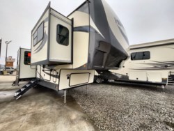 Used 2020 Forest River Salem Hemisphere GLX 378FL available in Rockwall, Texas