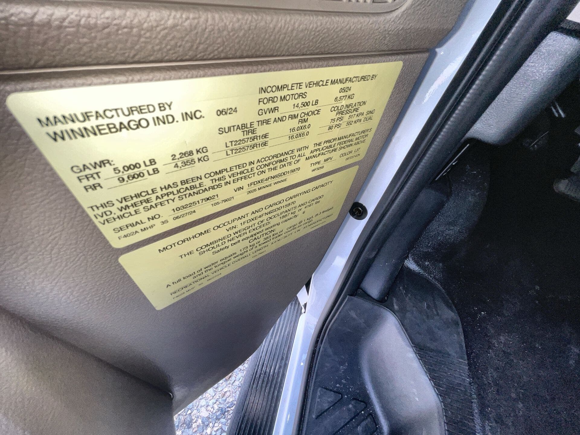 2025 Ford E-450 photo 26