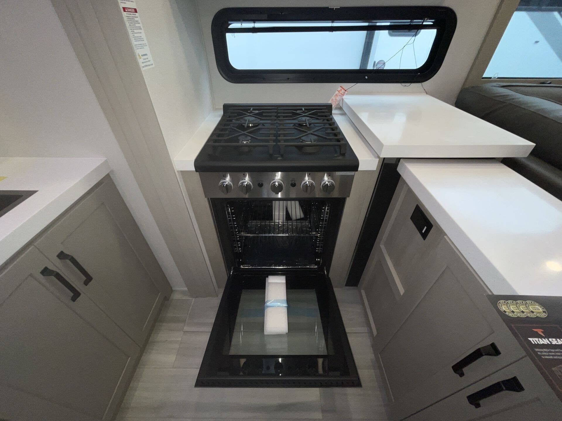 2025 Grand Design Recreational Momentum Wide Body photo 5