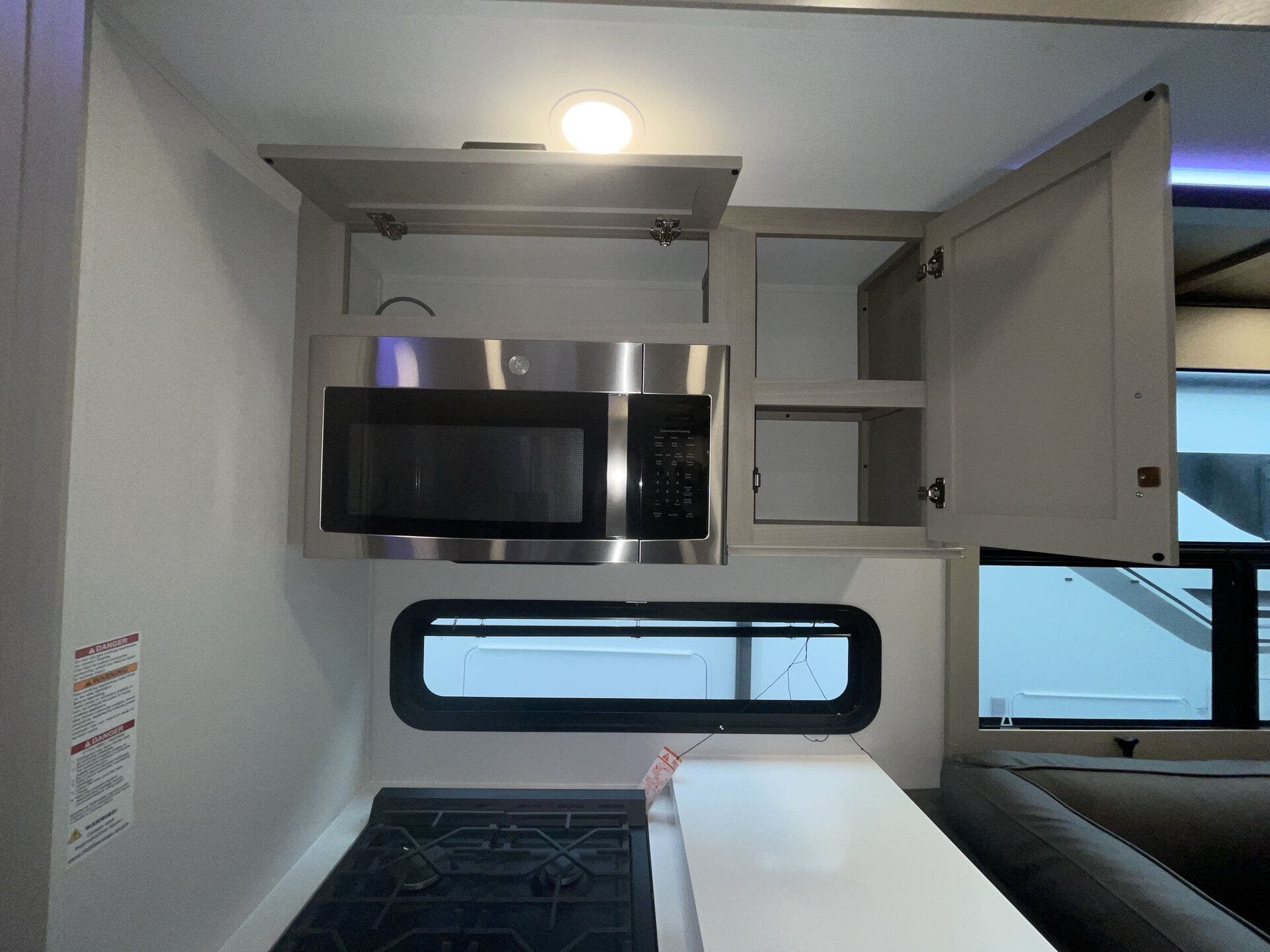 2025 Grand Design Recreational Momentum Wide Body photo 9