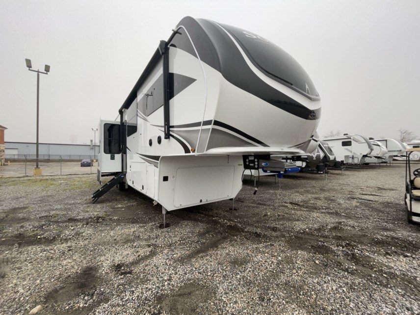 New 2025 Grand Design Solitude 390RK available in Sanger, Texas