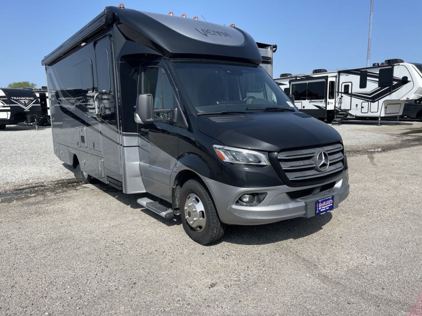 Used 2022 Renegade VIENNA 25VRML available in Rockwall, Texas