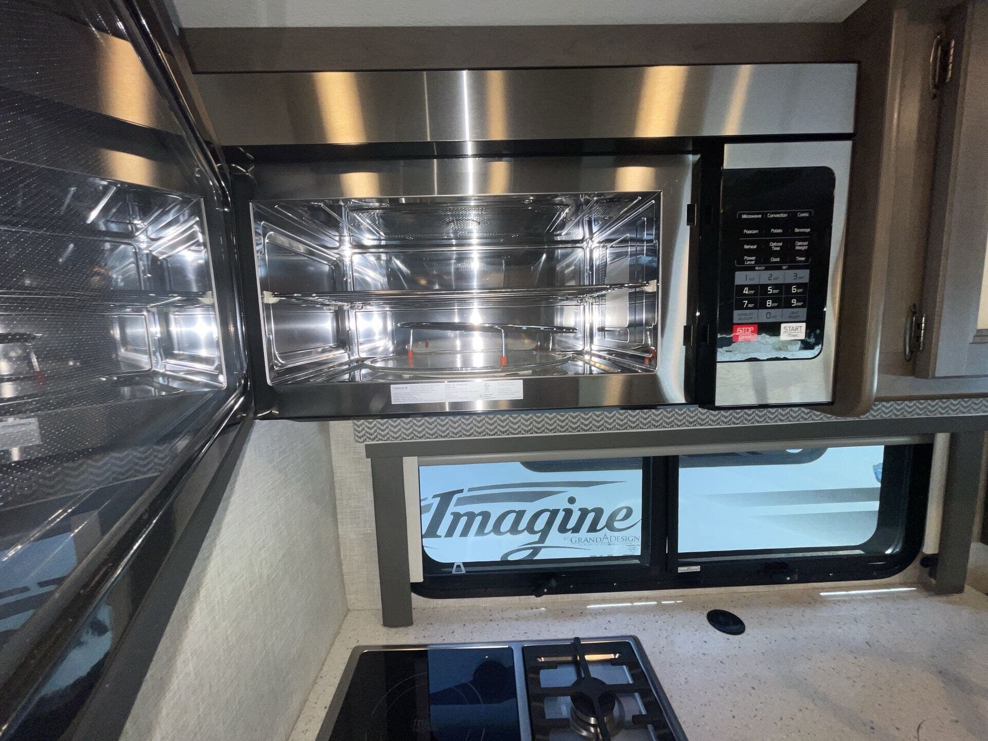 2023 Ford E-450 photo 7
