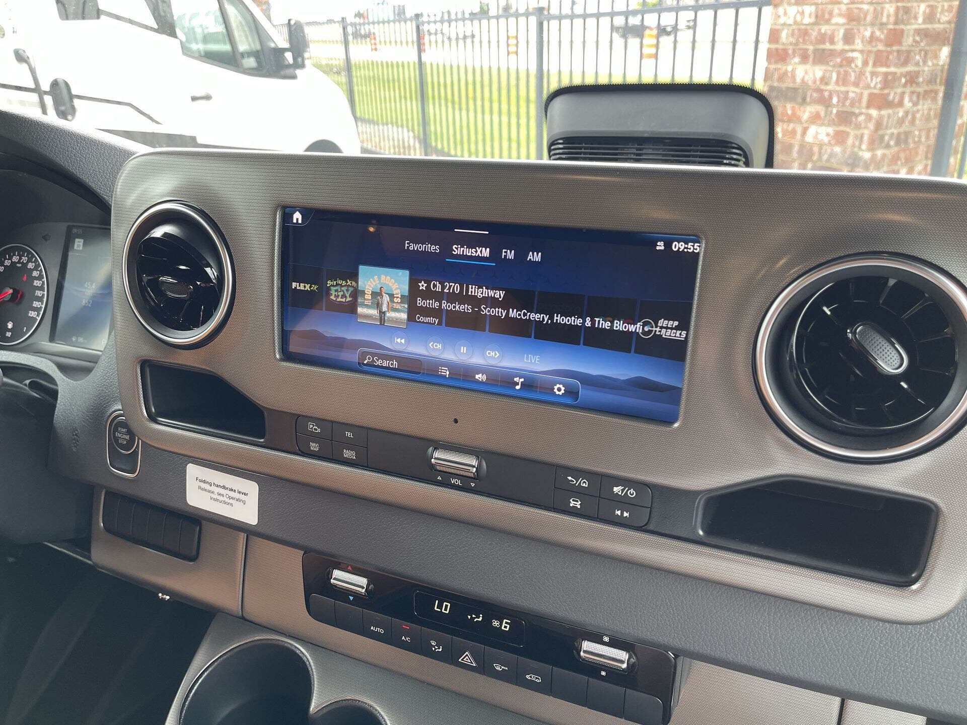 2025 Mercedes Benz Sprinter 3500 photo 26